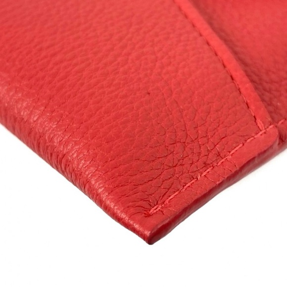 Louis Vuitton Veau Cachemire in Vibrant Red Calfskin - Picture 10 of 13